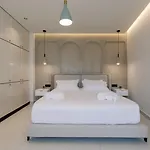 Old Town Luxury 3 Апартаменты *