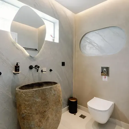 Old Town Luxury 3